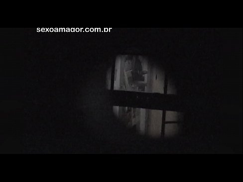 ❤️ Blondina este filmată în secret de un voyeur din cartier ascuns în spatele unor cărămizi goale ❤️ at porn ro.xxxifuck.ru ❤
